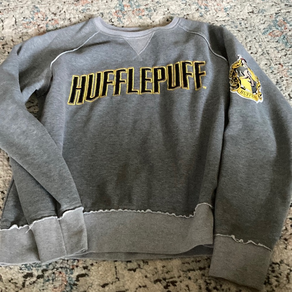 Universal Studios Harry Potter Hufflepuff House Sweatshirt M